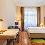 Konukevi Hotel-pension Michele 4*