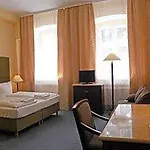 Konukevi Hotel-pension Michele